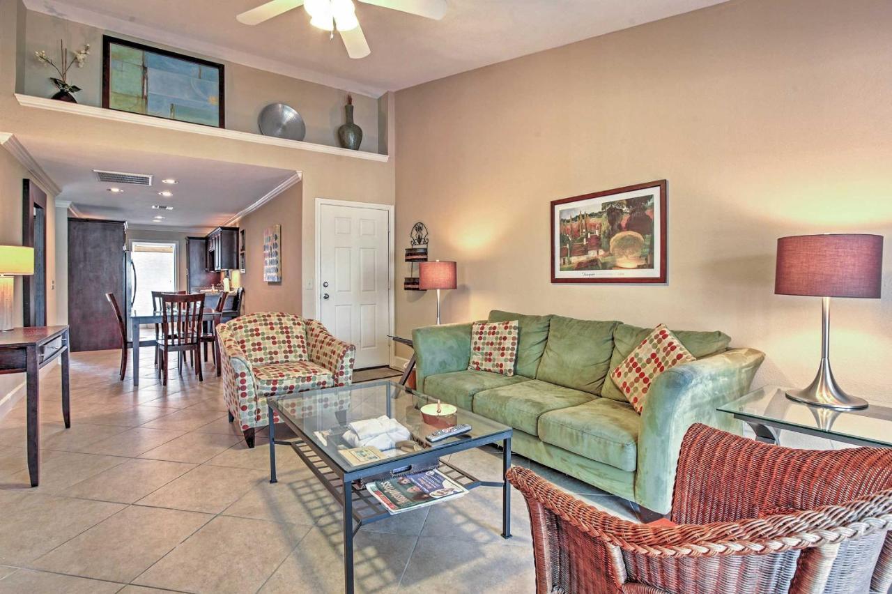 Colorful Galveston Retreat Steps From Beach And Pool Exterior photo
